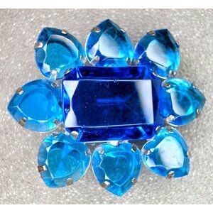 Vintage Blue Rhinestone Floral Brooch With Heart Accents Silver-Tone